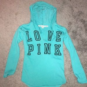 PINK hoodie. (Lightly used) (great condition)
